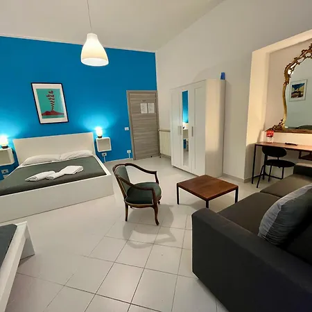 Pop Santa Chiara Bed & Breakfast 3*