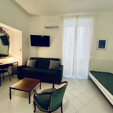 Bed and Breakfast Pop Santa Chiara Νάπολη