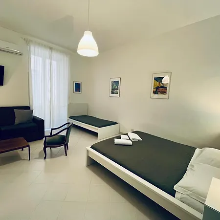 Pop Santa Chiara Bed and Breakfast 3*