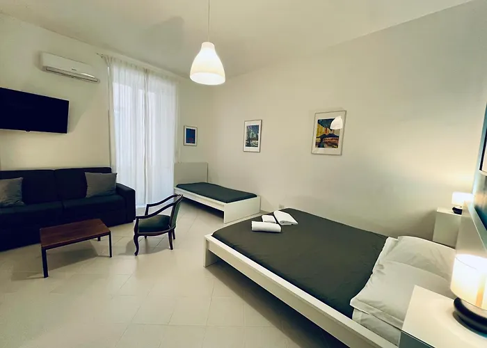 Pop Santa Chiara Bed & Breakfast 3*